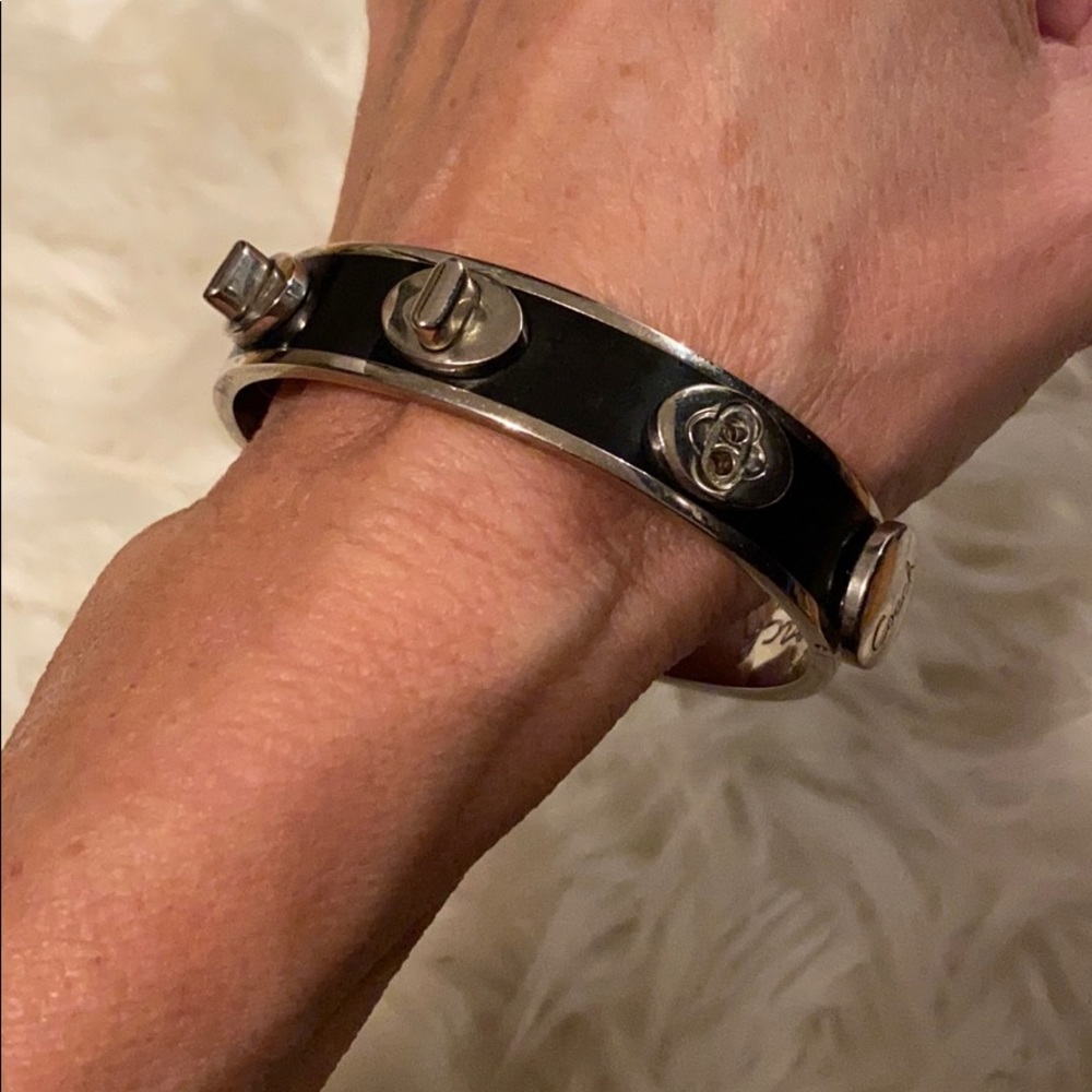 Bracelet/ Bangle
